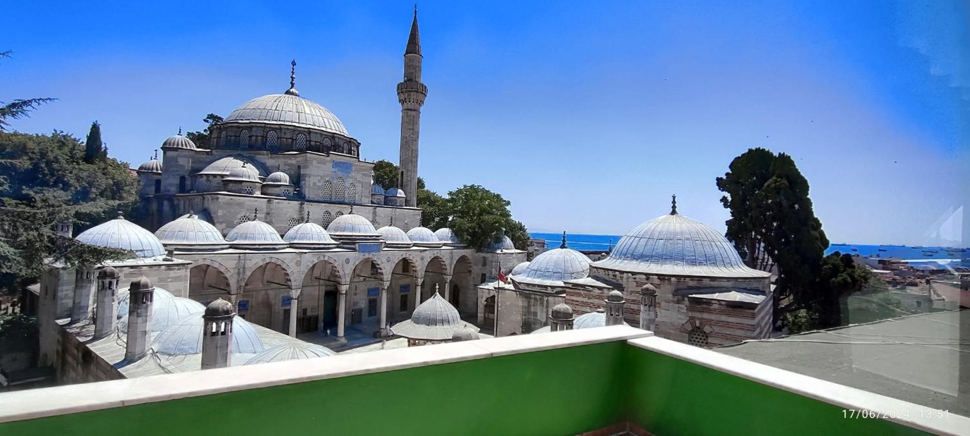 Nur Home Deniz Manzarali Istanbul Exterior photo